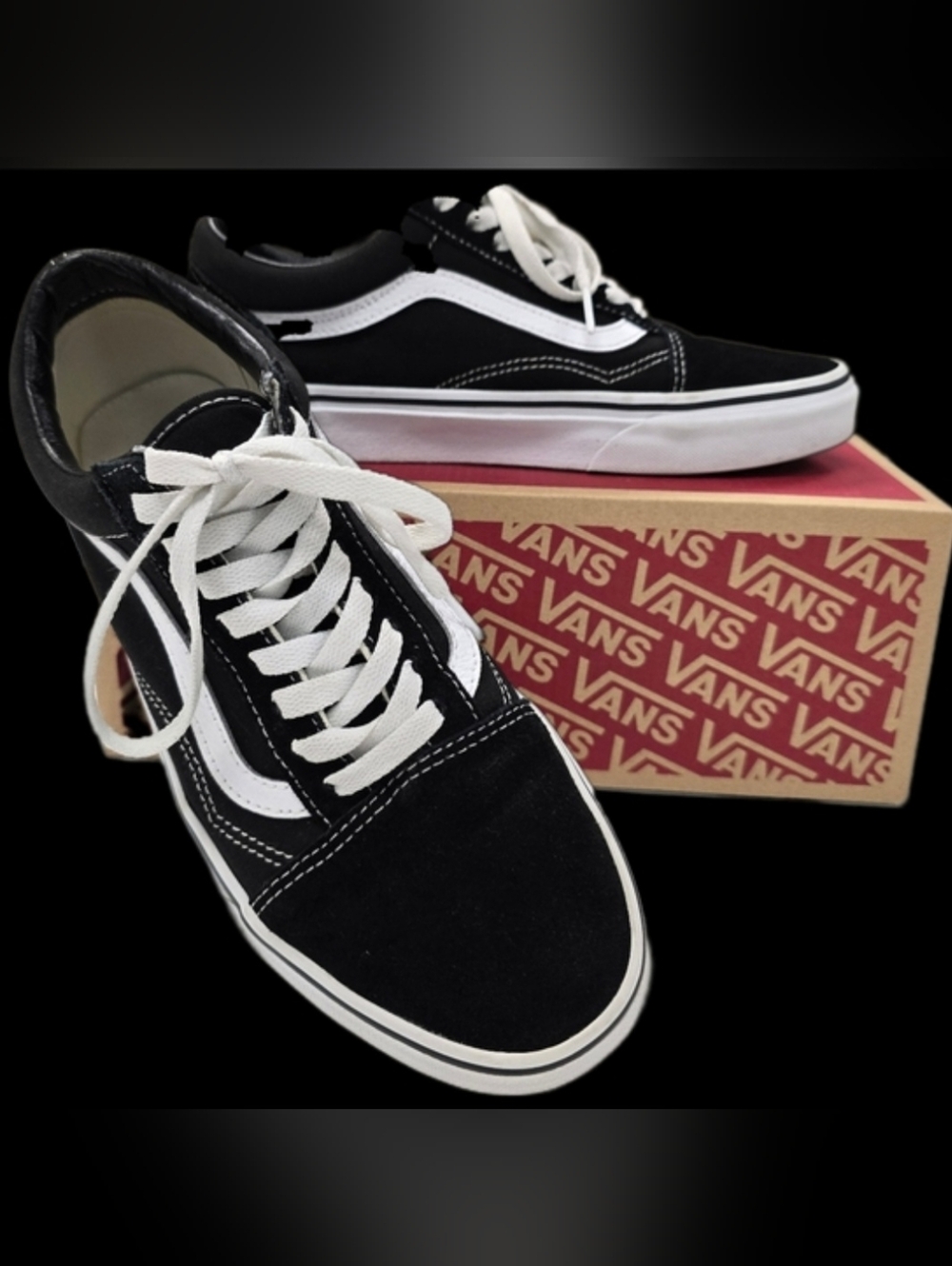 Vans Men's Old Skool Low Top Sneakers - Unisex